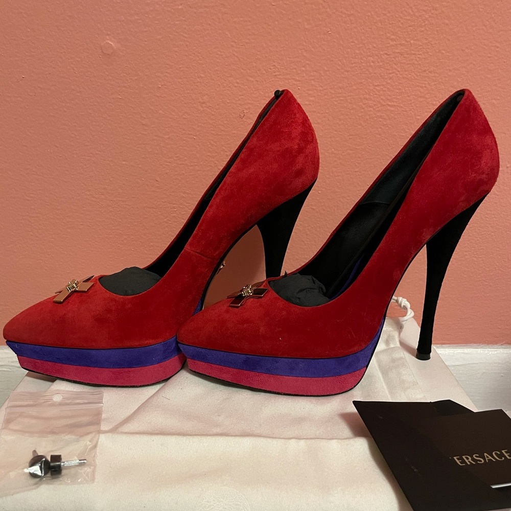 Versace Medusa Platform Pumps